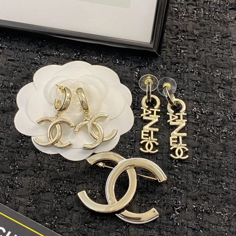 Chanel Brooches Contemporary 230819