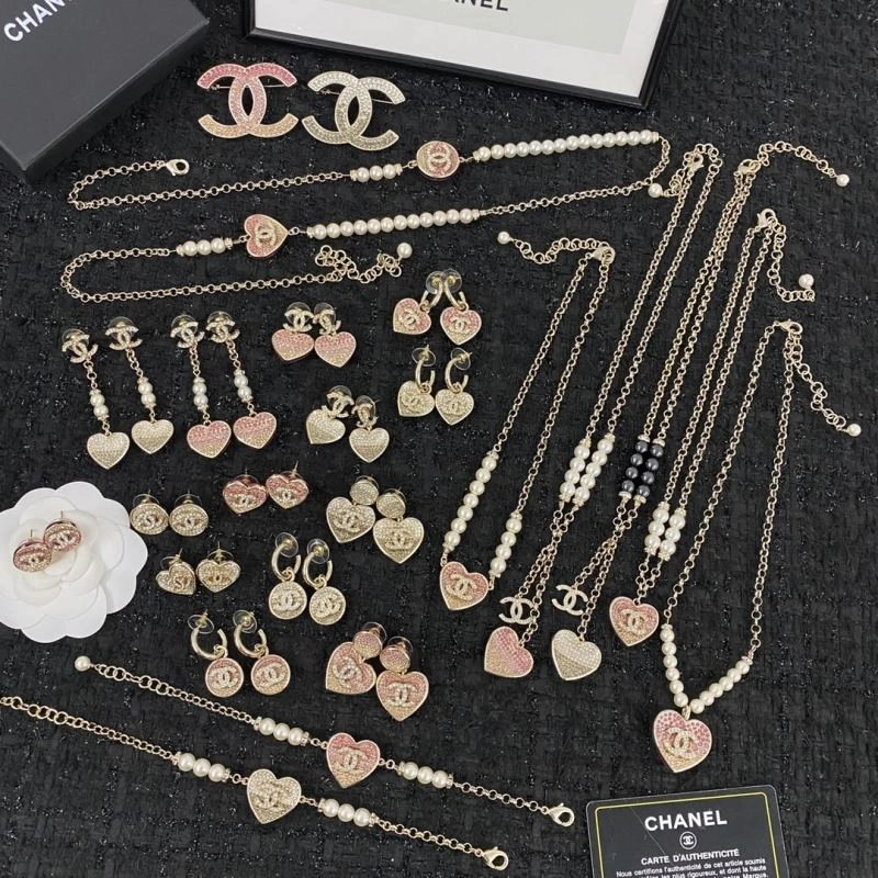 TimelessDesign Chanel Brooches 230884