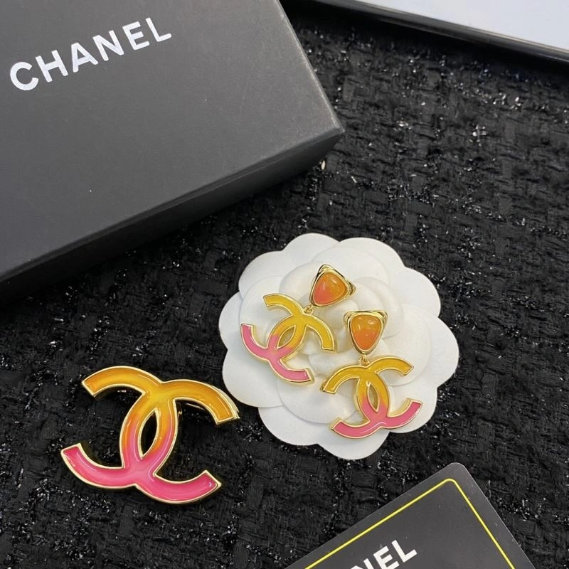 Chanel Brooches Attractive 230872