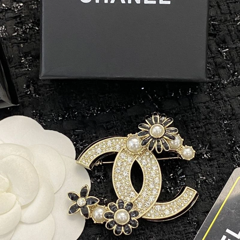 Chanel Brooches TimelessDesign 230851