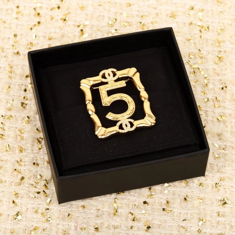 Chanel Brooches Thermal 230816
