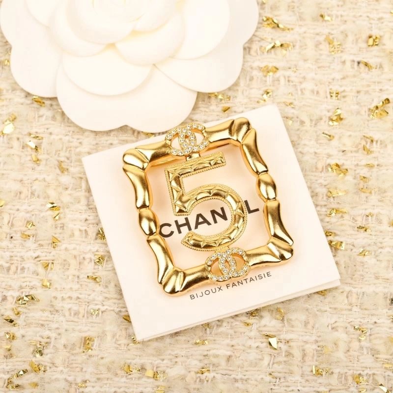 Chanel Brooches Thermal 230816