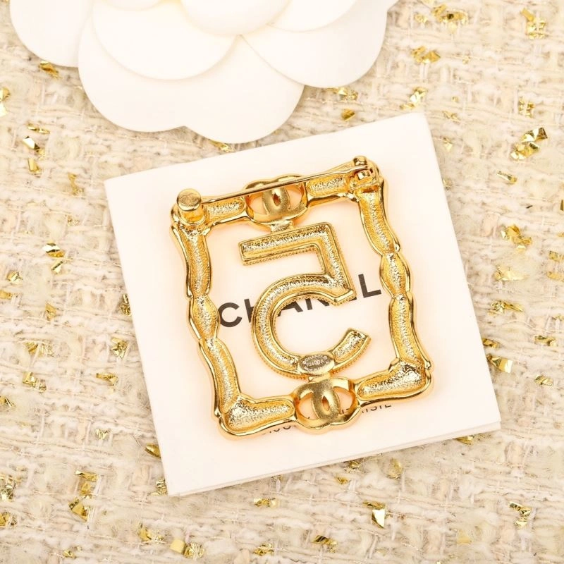 Chanel Brooches Thermal 230816