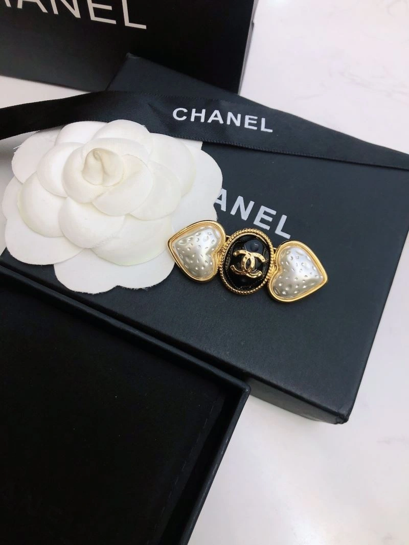 Chanel Brooches Modern 230937