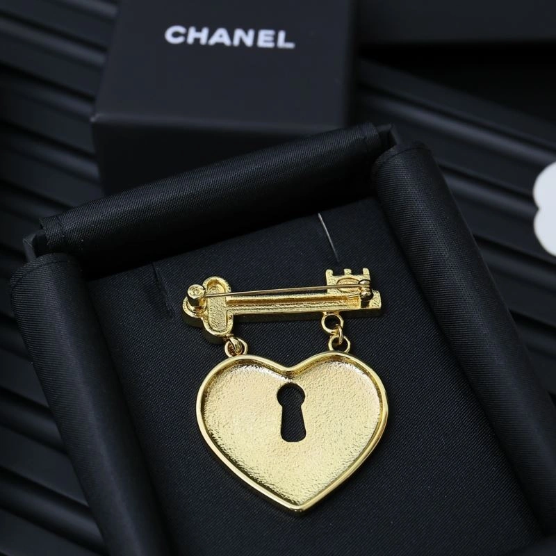 Chanel Brooches Refined 230803