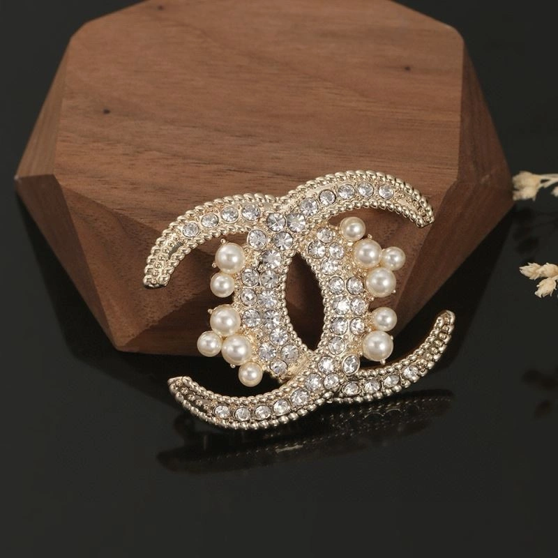 Chanel Brooches Stylish 230796