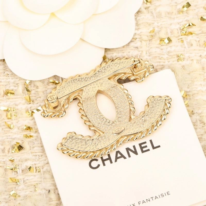 Reliable Chanel Brooches 230792