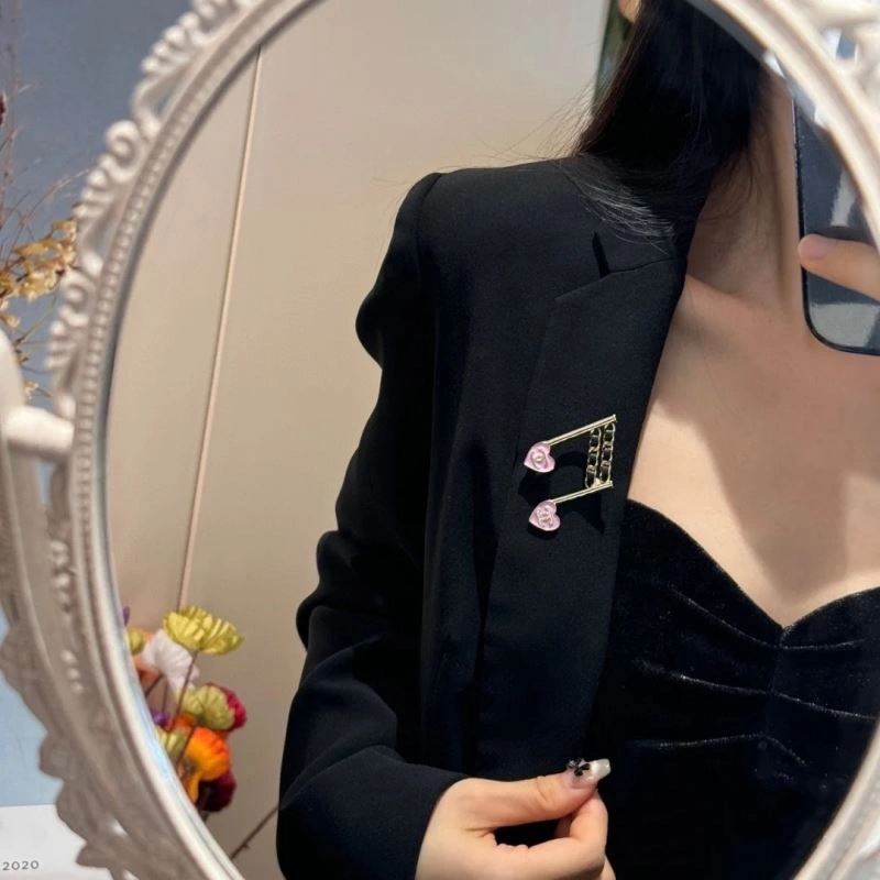 Chanel Brooches FastDry 230793