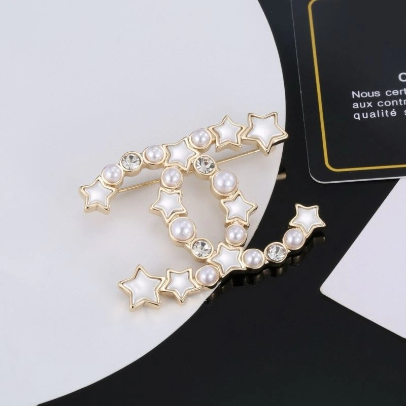 Chanel Brooches Unisex 230829