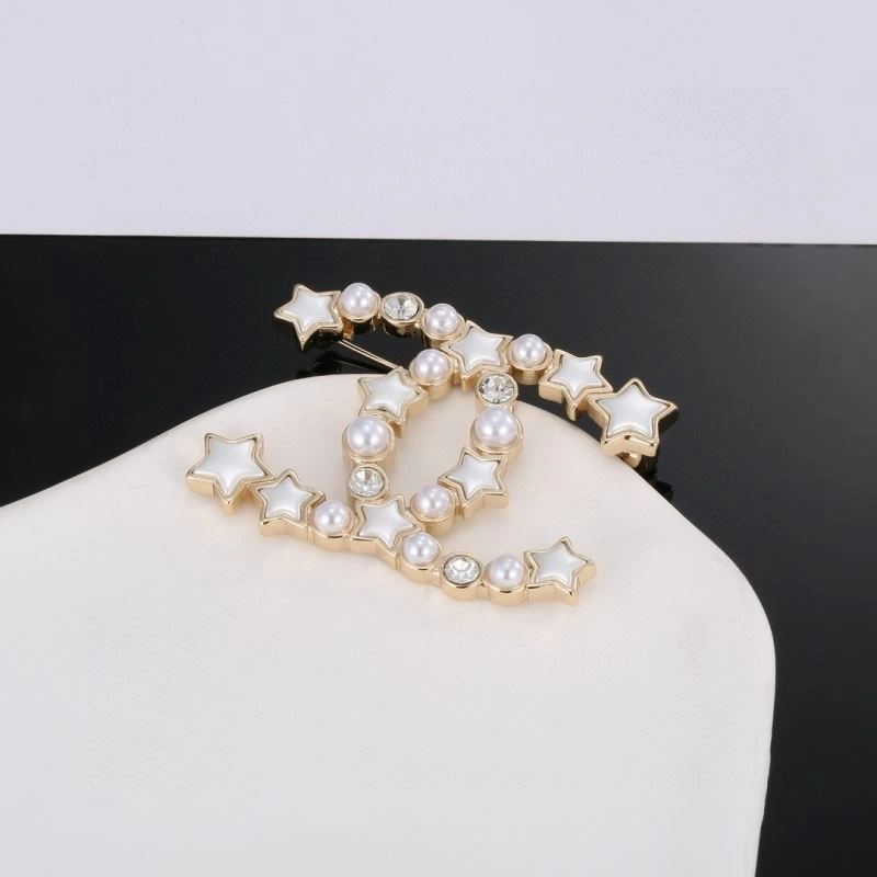 Chanel Brooches Unisex 230829