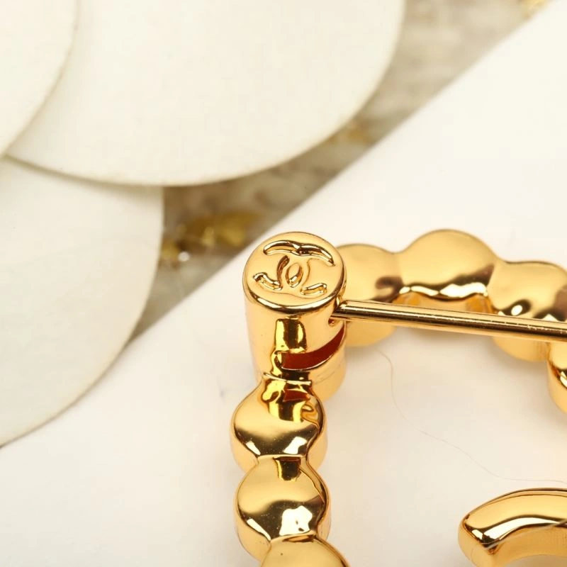 Chanel Brooches Neat 230807