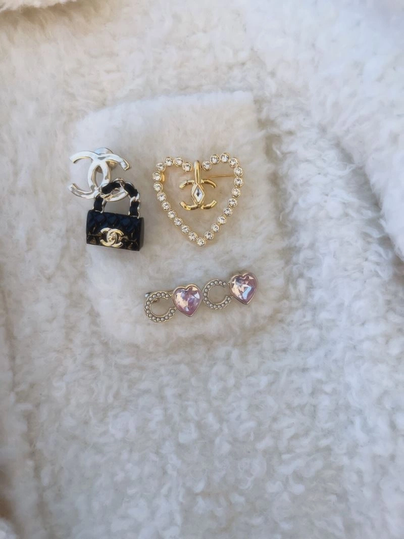 Chanel Brooches Neat 230807