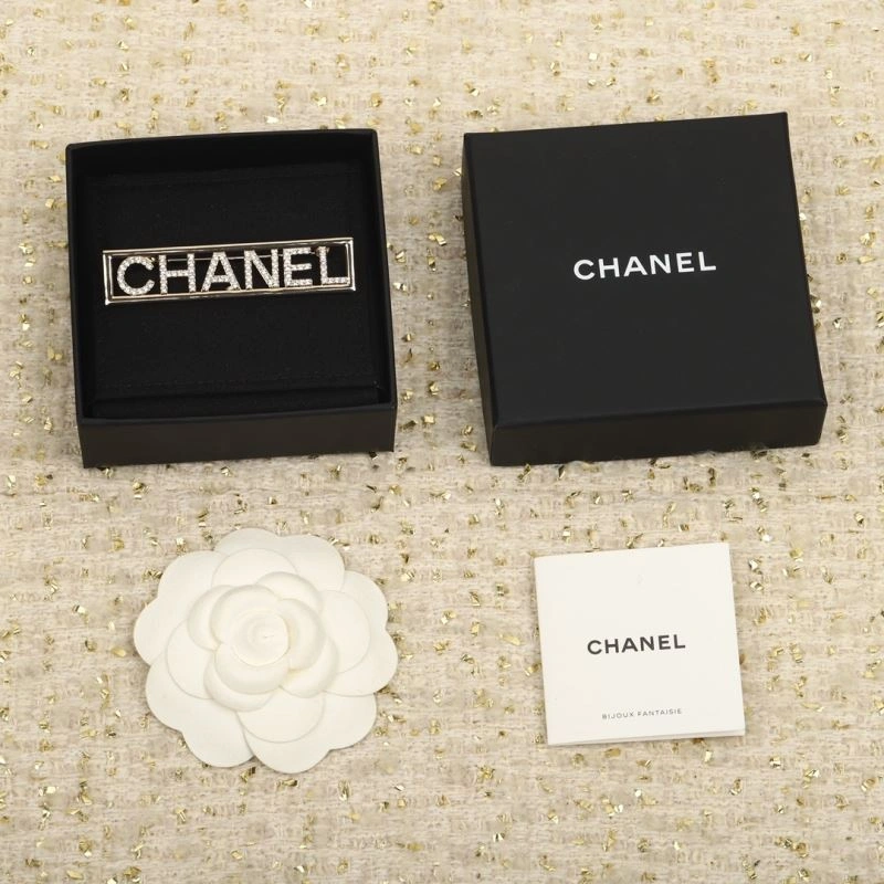 Chanel Brooches FreshLook 230843