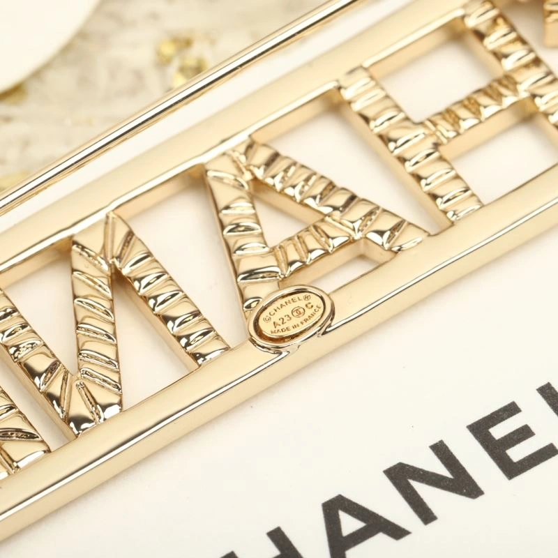 Chanel Brooches FreshLook 230843