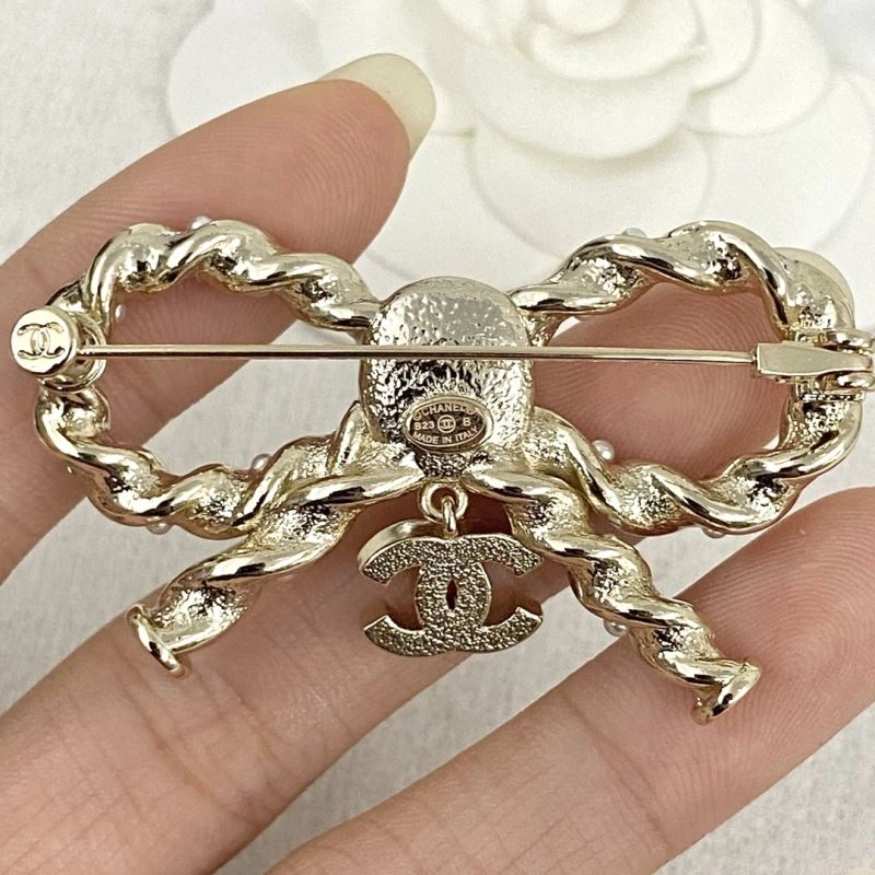 SportInspired Chanel Brooches 230791