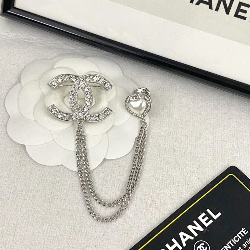 MultiPurpose Chanel Brooches 230805