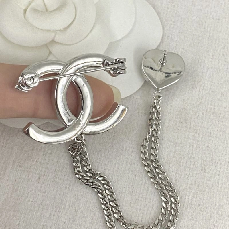MultiPurpose Chanel Brooches 230805