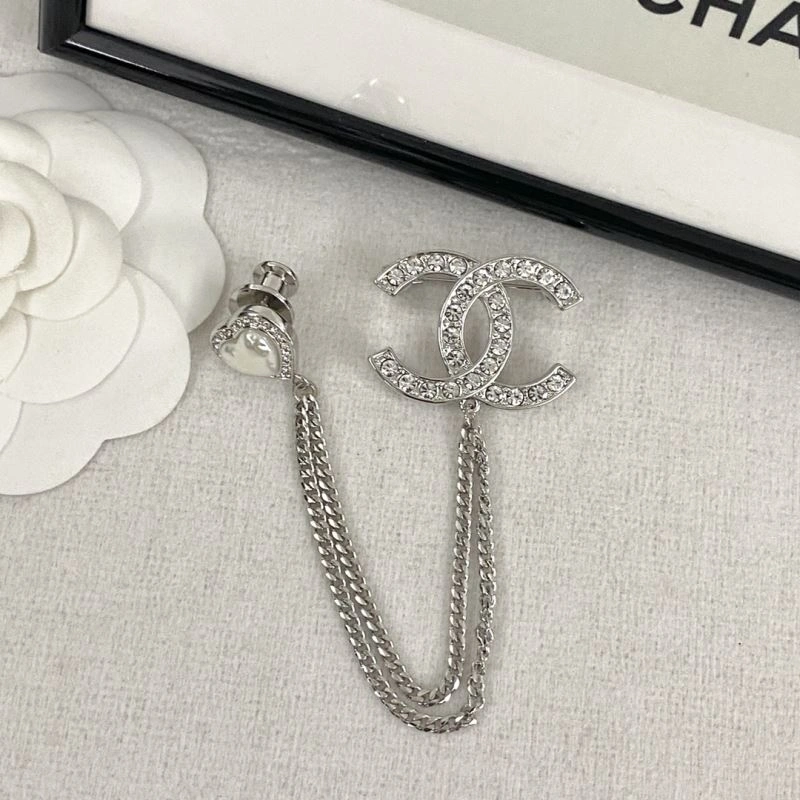 MultiPurpose Chanel Brooches 230805