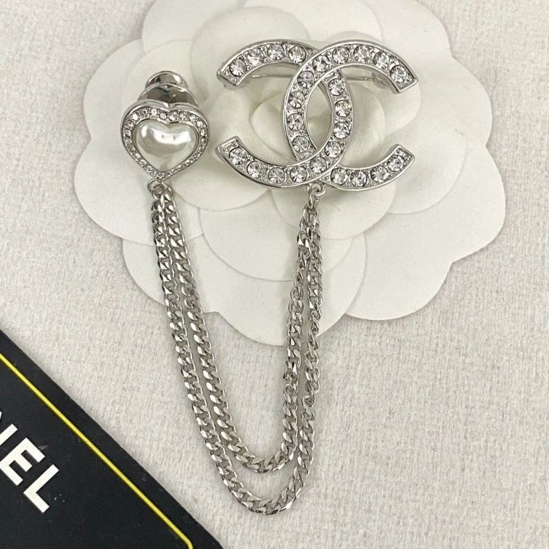 MultiPurpose Chanel Brooches 230805