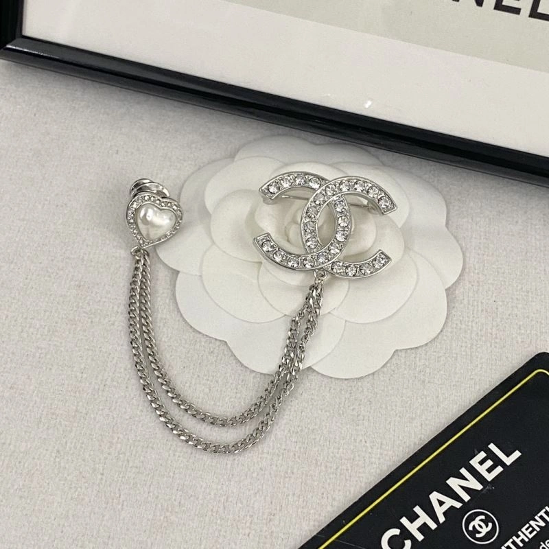 MultiPurpose Chanel Brooches 230805