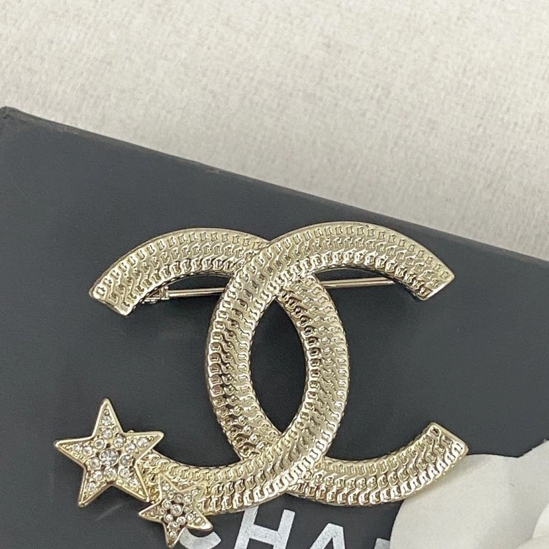 SoftTouch Chanel Brooches 230783