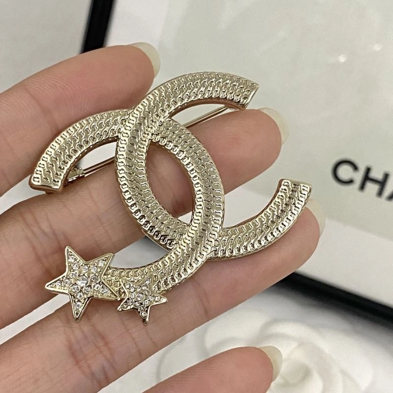 SoftTouch Chanel Brooches 230783