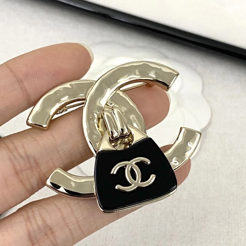 Chanel Brooches Minimalist 230849