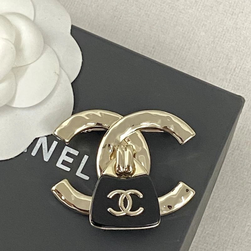 Chanel Brooches Minimalist 230849
