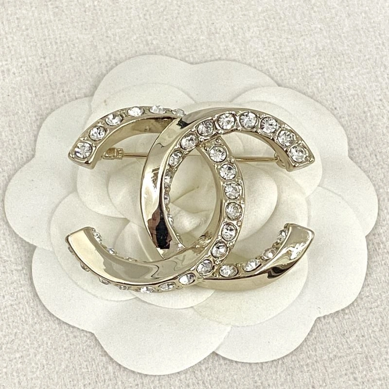 Sustainable Chanel Brooches 230779