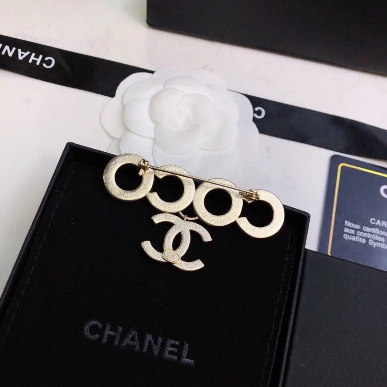 UrbanStyle Chanel Brooches 230781