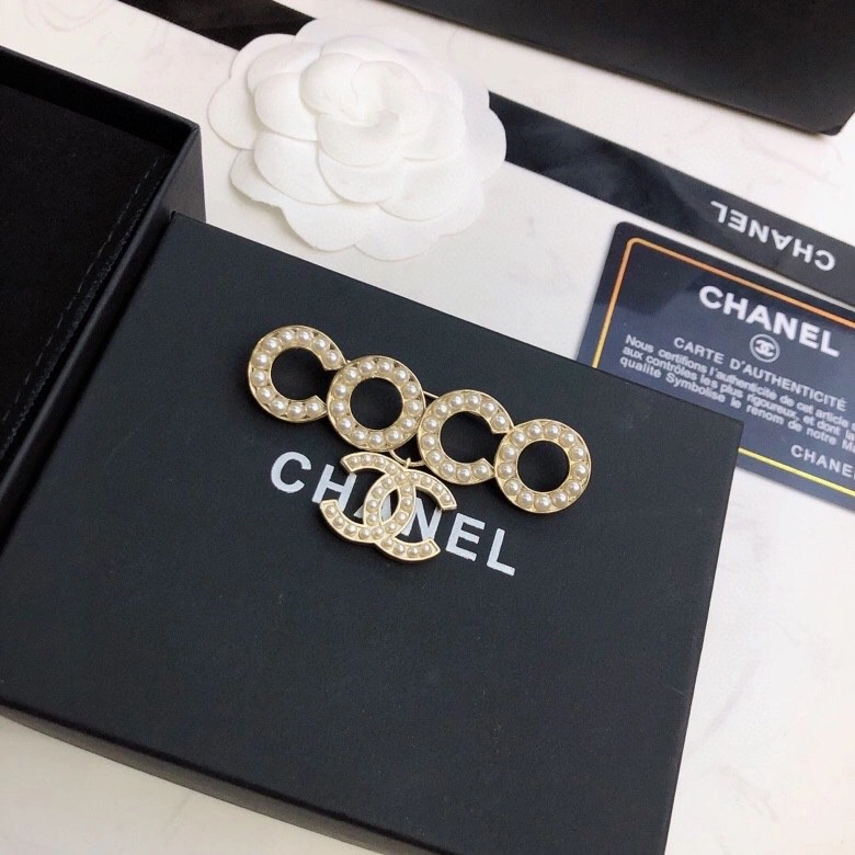 UrbanStyle Chanel Brooches 230781
