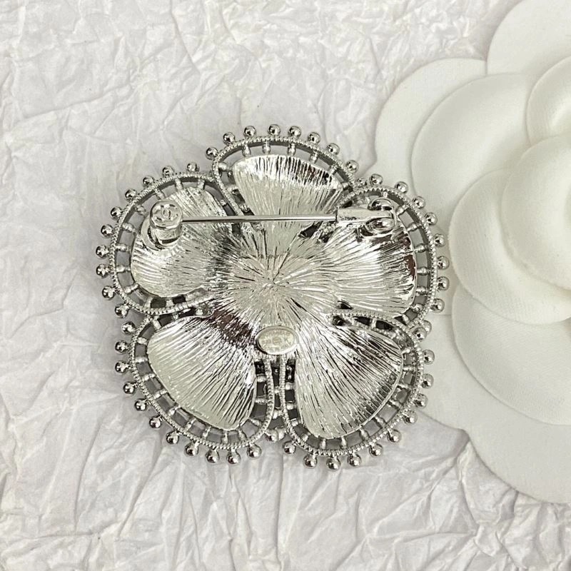 Soft Chanel Brooches 230771