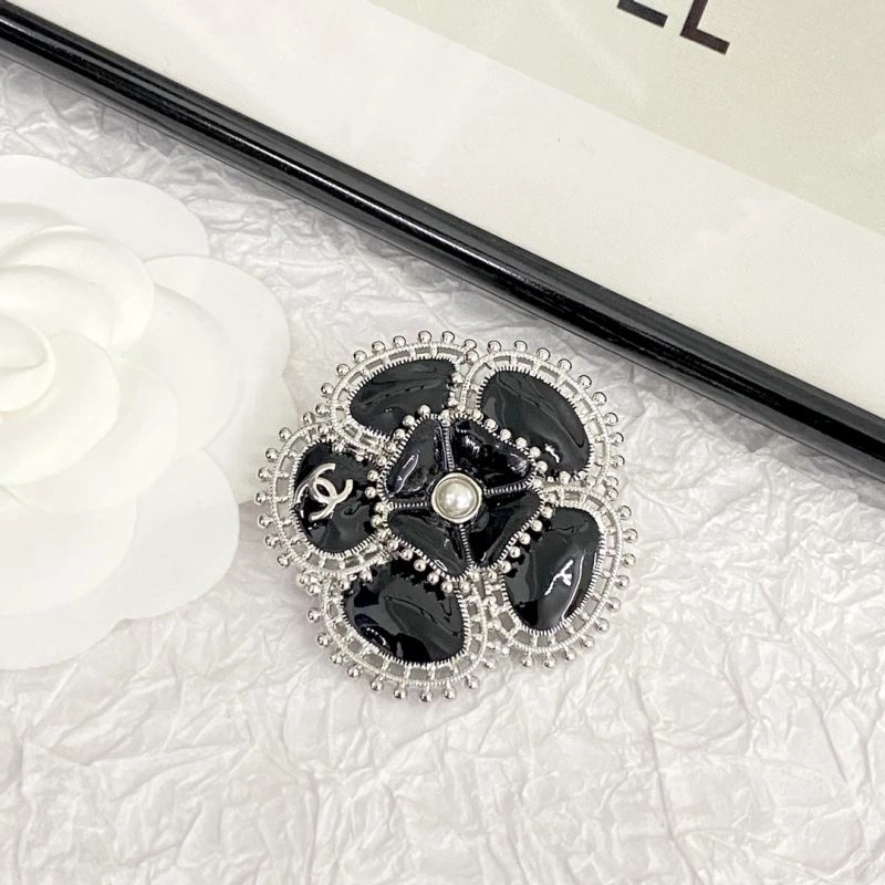 Soft Chanel Brooches 230771