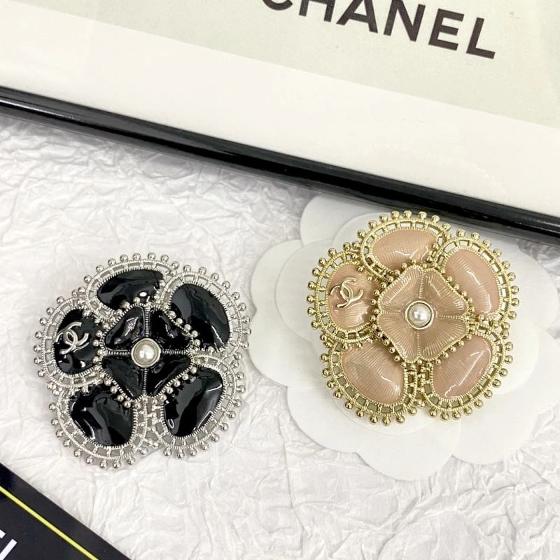Soft Chanel Brooches 230771