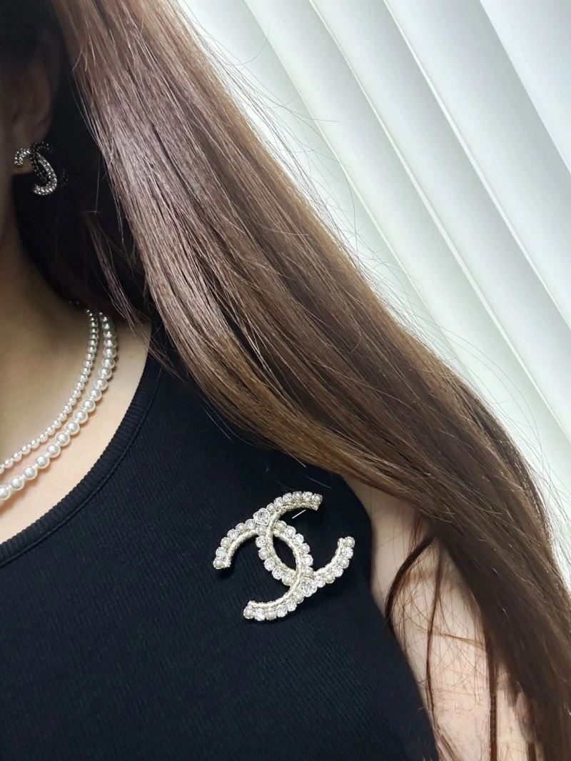 FastDry Chanel Brooches 230772