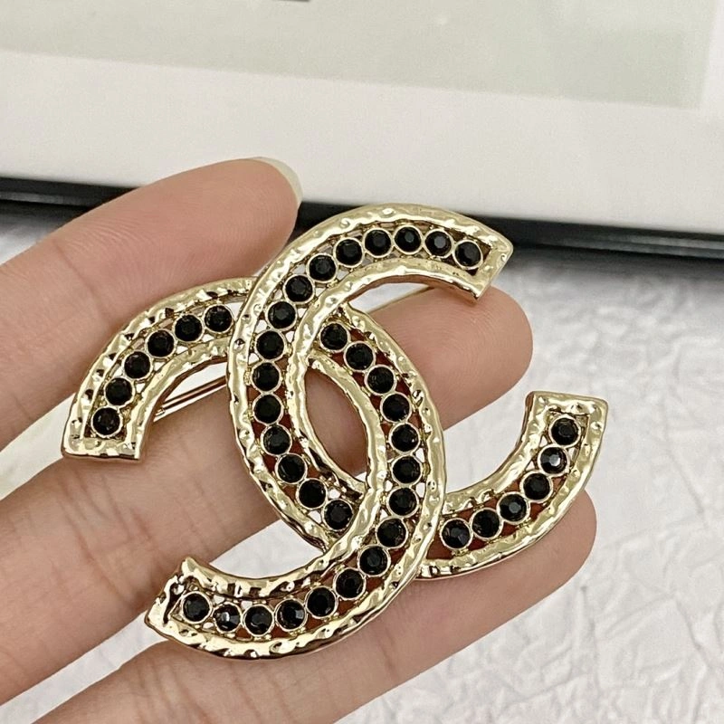 Chanel Brooches Sleek 230784