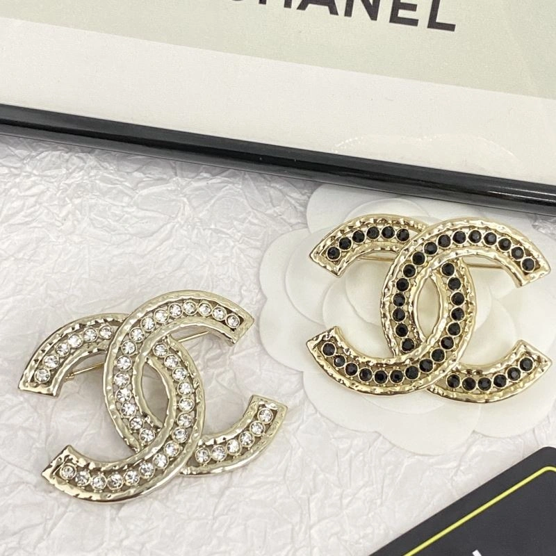 Chanel Brooches Sleek 230784