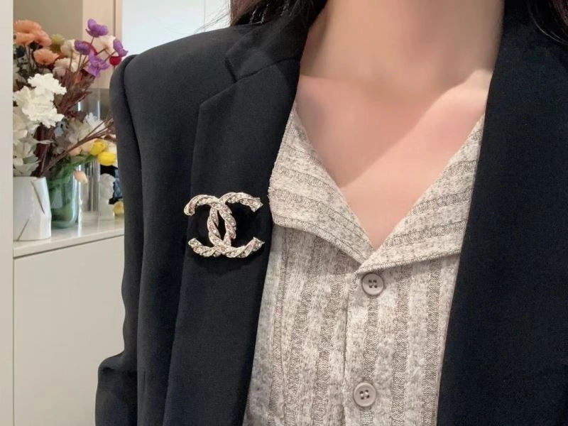 Chanel Brooches Neat 230790