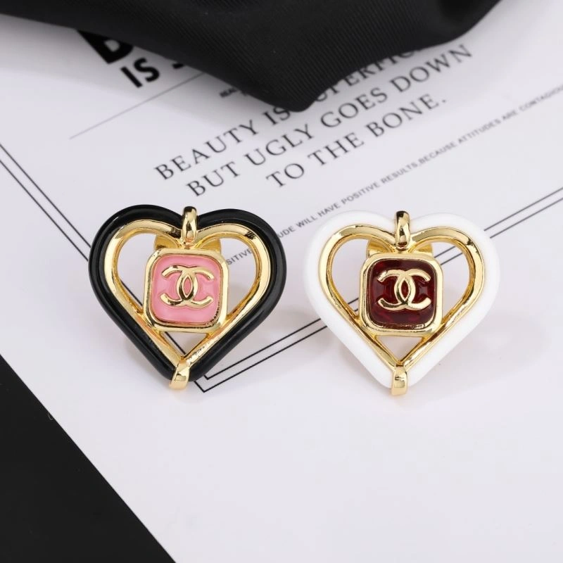 Youthful Chanel Brooches 230782