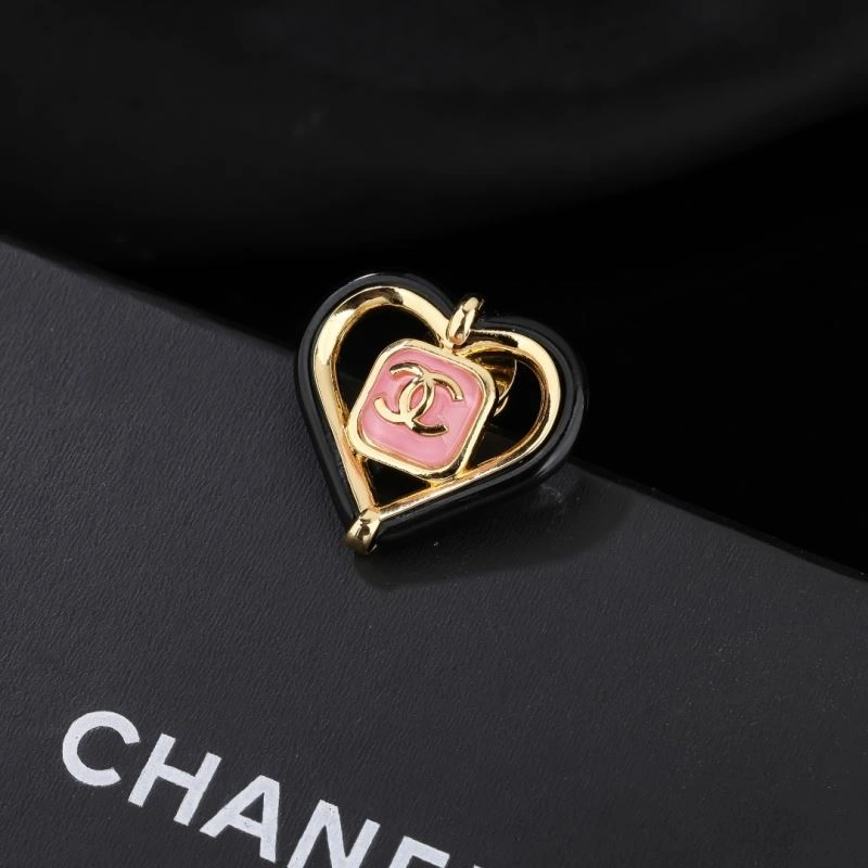 Youthful Chanel Brooches 230782