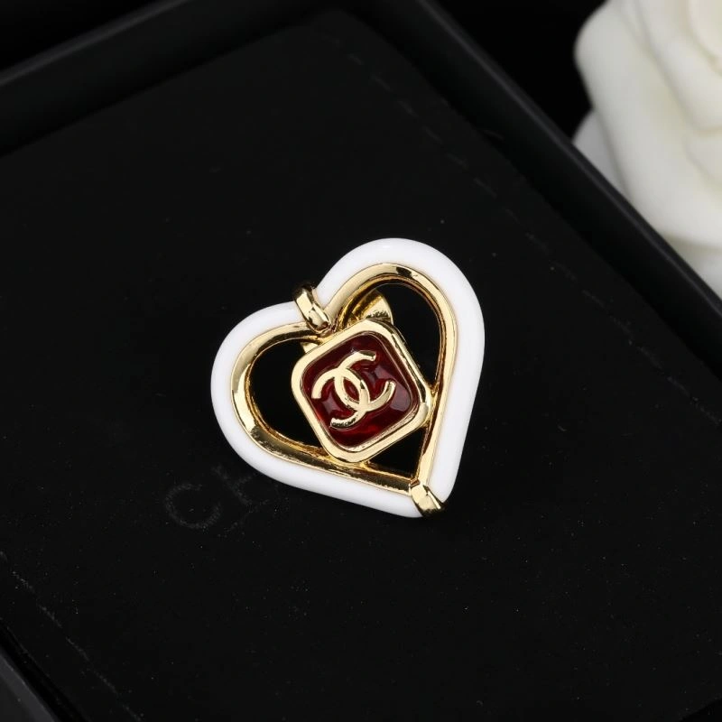 Youthful Chanel Brooches 230782
