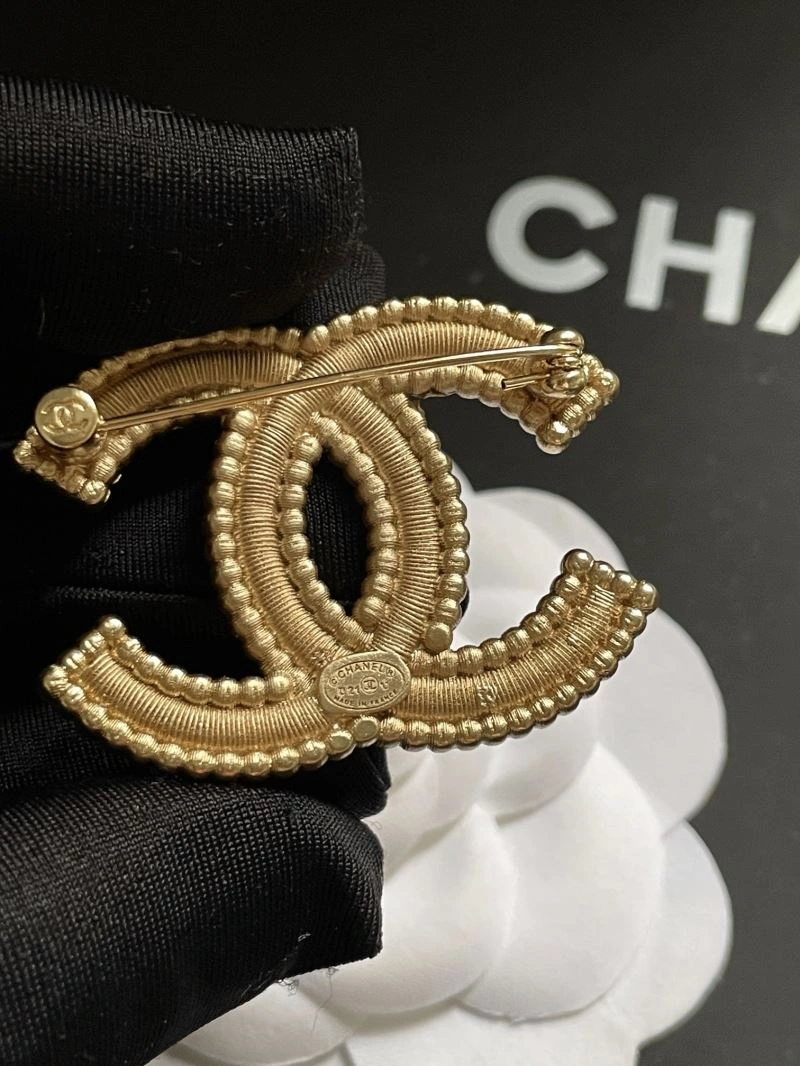 Upgraded Chanel Brooches 230795