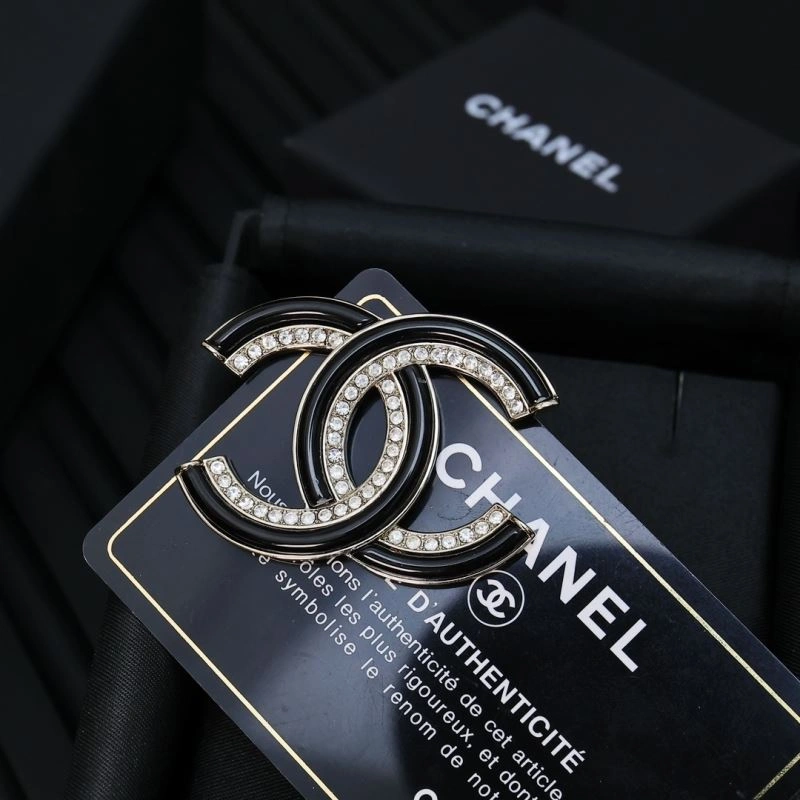 Chanel Brooches TimelessDesign 230814