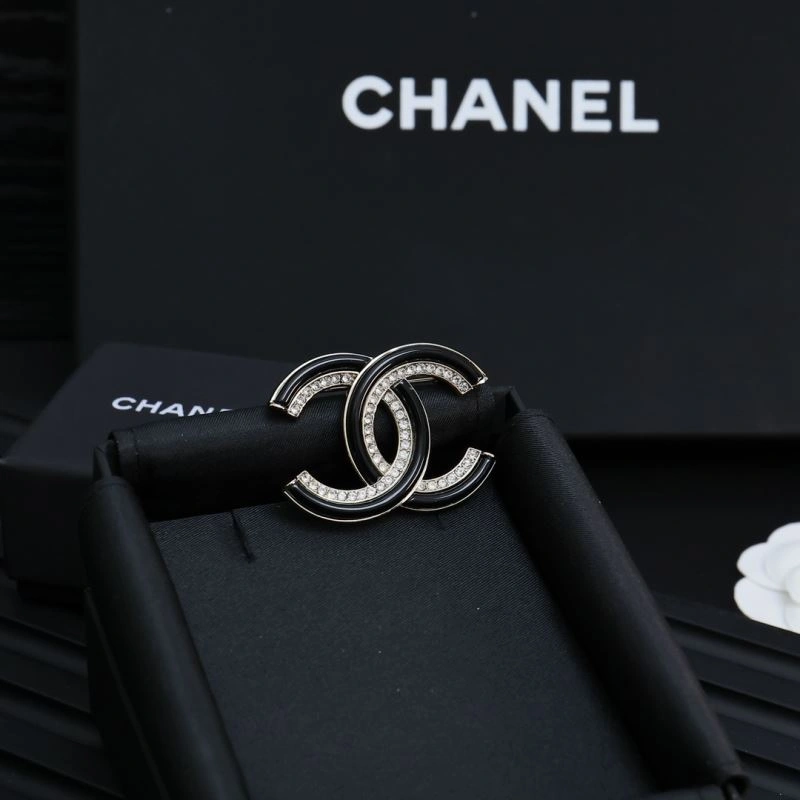Chanel Brooches TimelessDesign 230814