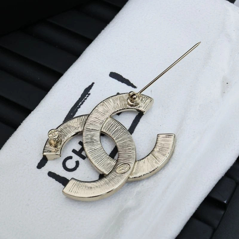 Chanel Brooches TimelessDesign 230814
