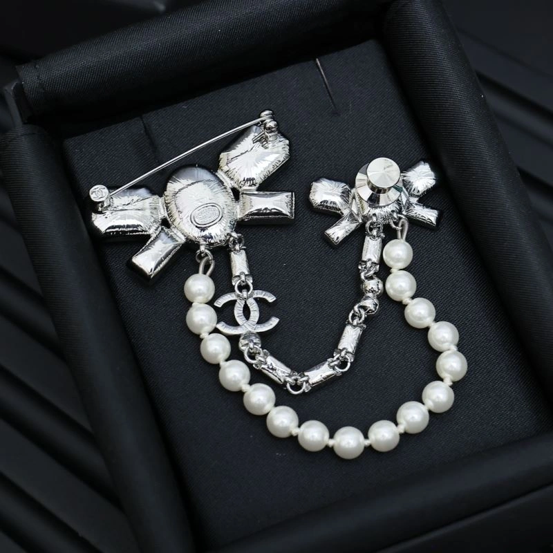 Chanel Brooches DailyWear 230788