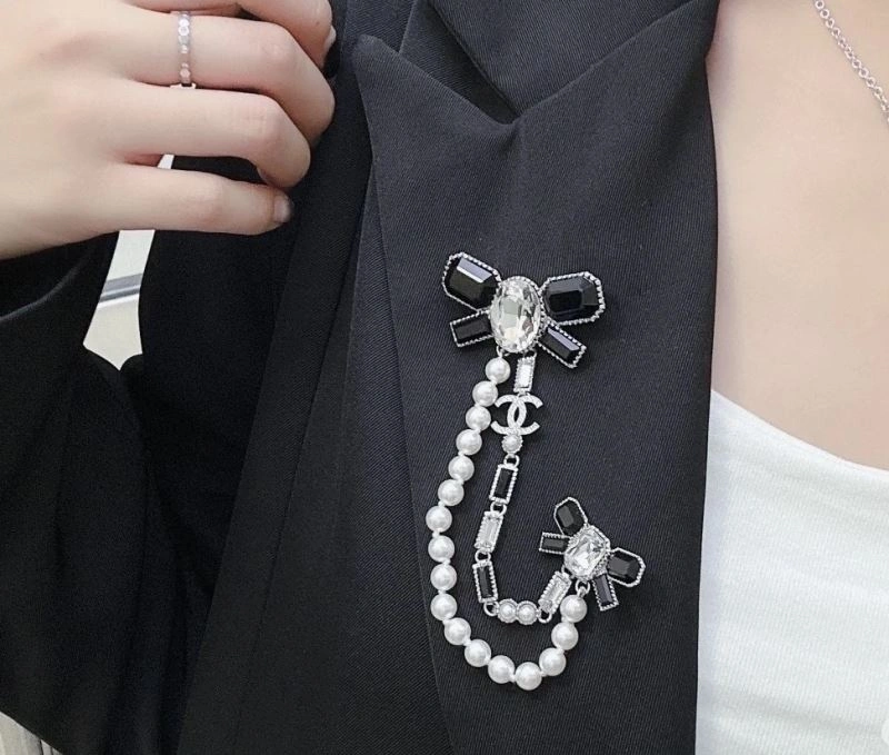 Chanel Brooches DailyWear 230788