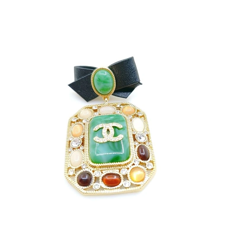 Durable Chanel Brooches 230798