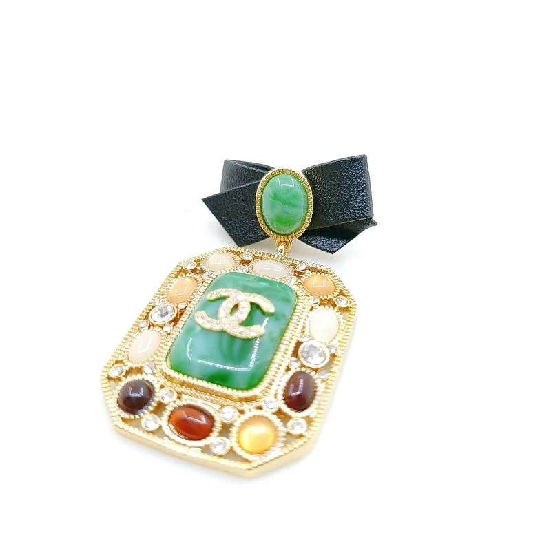 Durable Chanel Brooches 230798