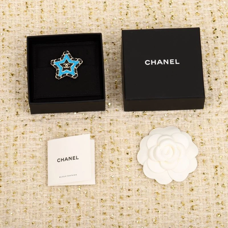 Neat Chanel Brooches 230764